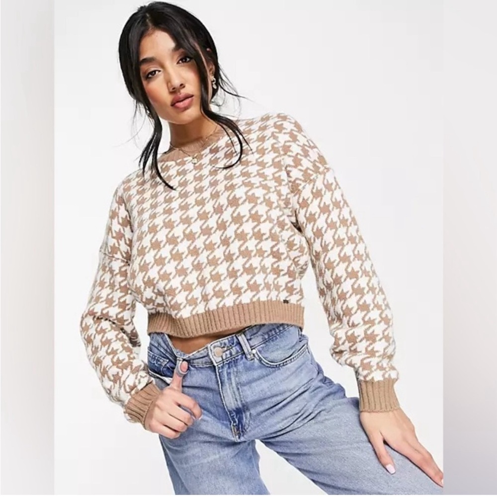 Hollister sweater